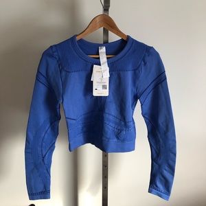 New large fabletics top!